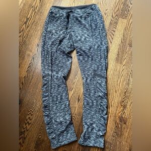 Lululemon Runderful Pant, size 6